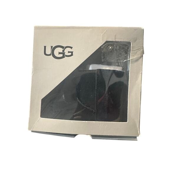 UGG- Infant Keelan black fur bootie. Size: 02-03. 6-12 months old. - Picture 3 of 7